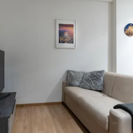 1,2 Porta Centro Parking Free Daire Milano